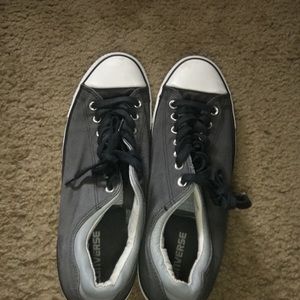 Mens converse/chucks
